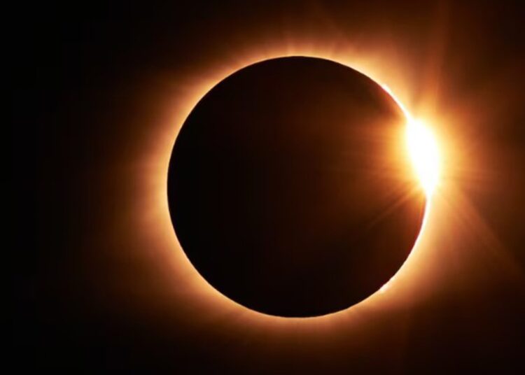 ¿Dónde y a qué hora ver el eclipse solar este 2 de octubre?